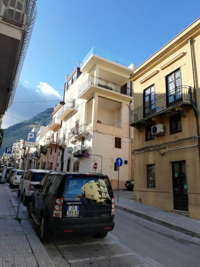 Palazzo Del Golfo Apartment Кастеламаре дел Голфо Екстериор снимка