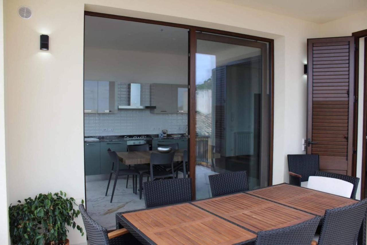 Palazzo Del Golfo Apartment Кастеламаре дел Голфо Екстериор снимка