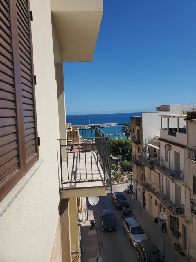 Palazzo Del Golfo Apartment Кастеламаре дел Голфо Екстериор снимка