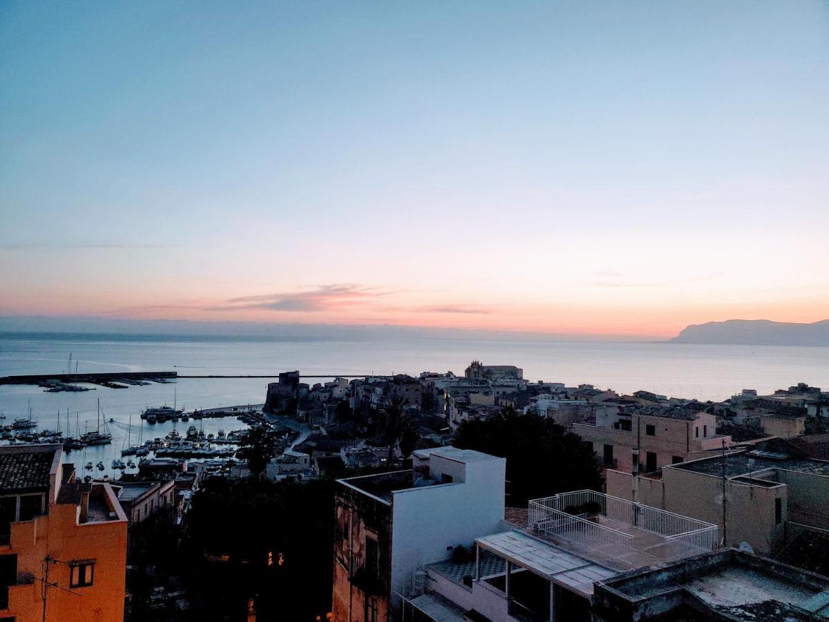 Palazzo Del Golfo Apartment Кастеламаре дел Голфо Екстериор снимка