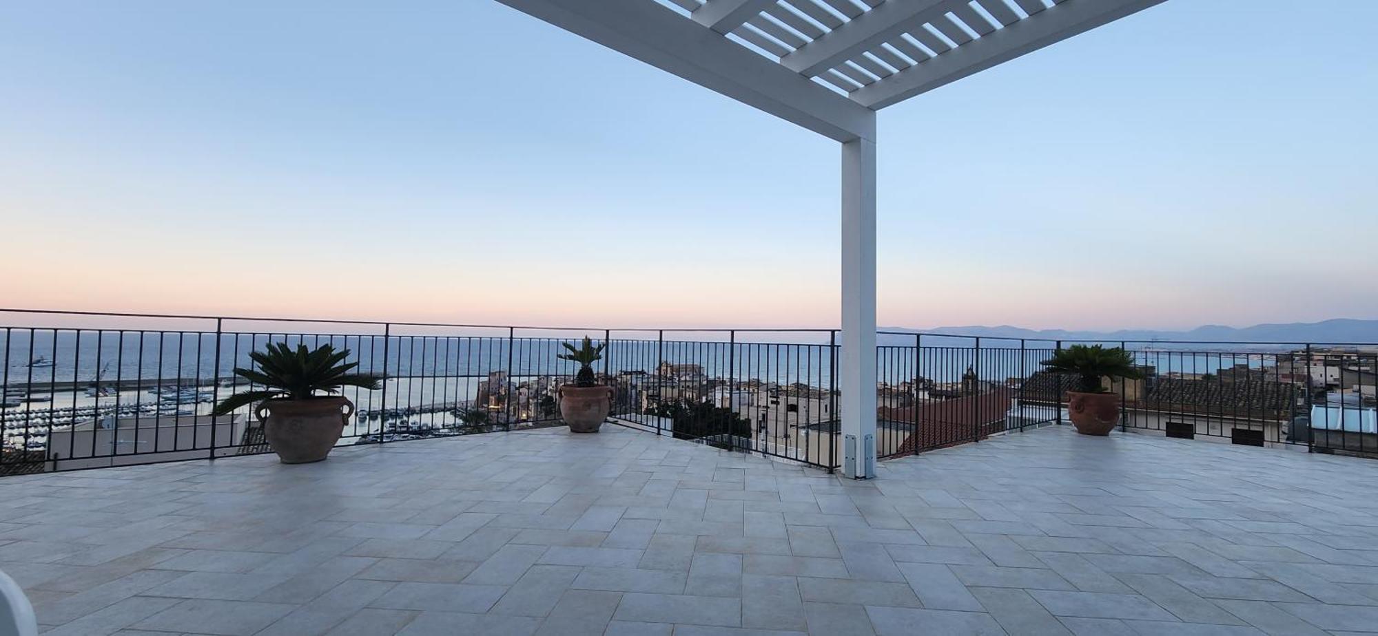 Palazzo Del Golfo Apartment Кастеламаре дел Голфо Екстериор снимка